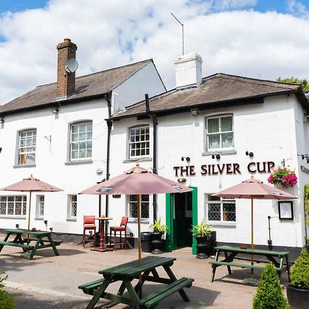 The Silver Cup Harpenden Exterior photo