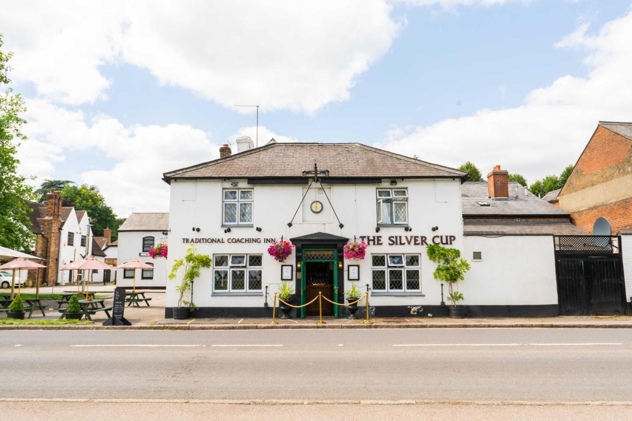 The Silver Cup Harpenden Exterior photo